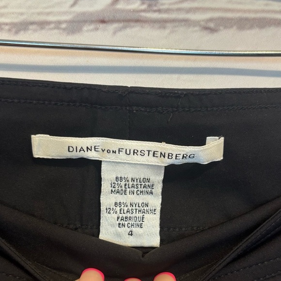 Diane von Furstenberg Women’s Black Pull-On Pants Size 4 - Picture 4 of 4
